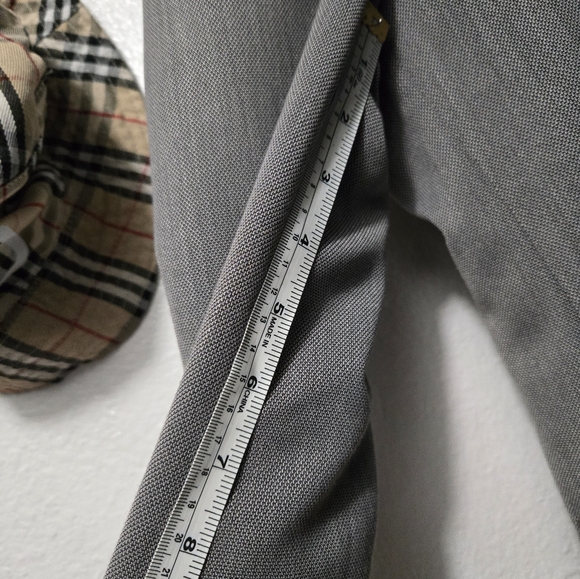 Men's Grey suit - Picture 9 of 10